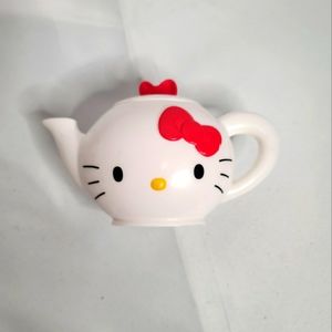 Hello Kitty Teapot and Pompompurin Cup